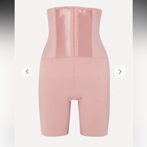 NWT 
Women's Under Sculpture Corseted High-Waisted Short 10213R in cameo blush